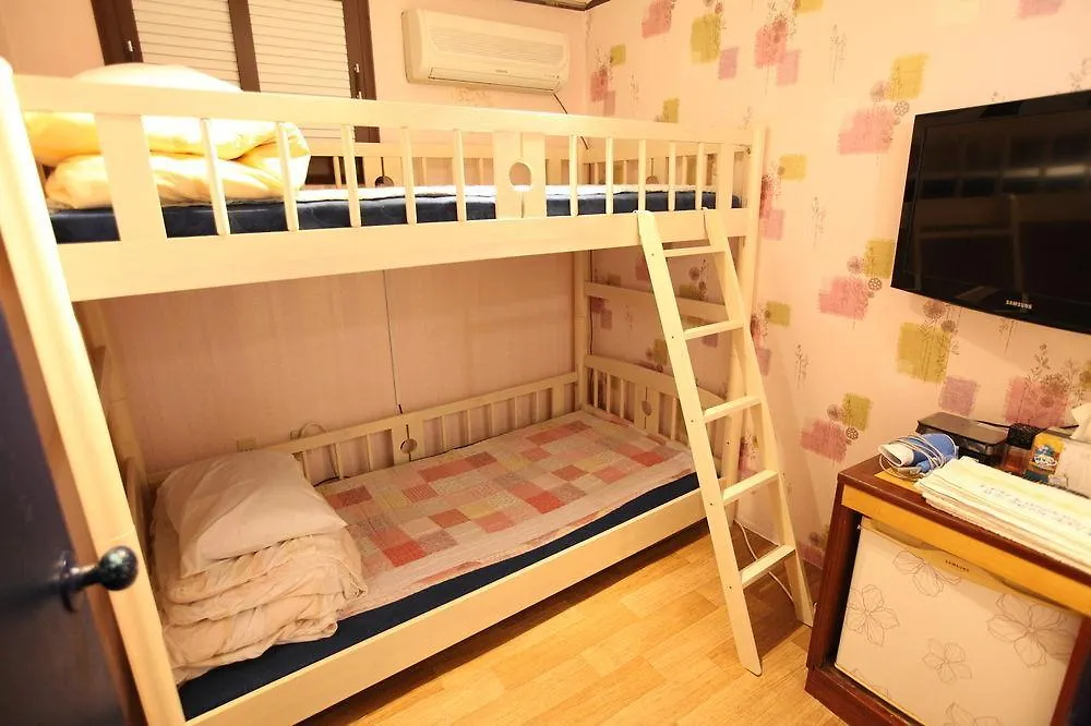 Leo Guesthouse Youngdeungpo Seoel Hotel